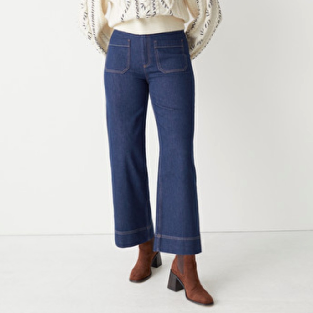 NWT Flared Patch Pocket Jeans